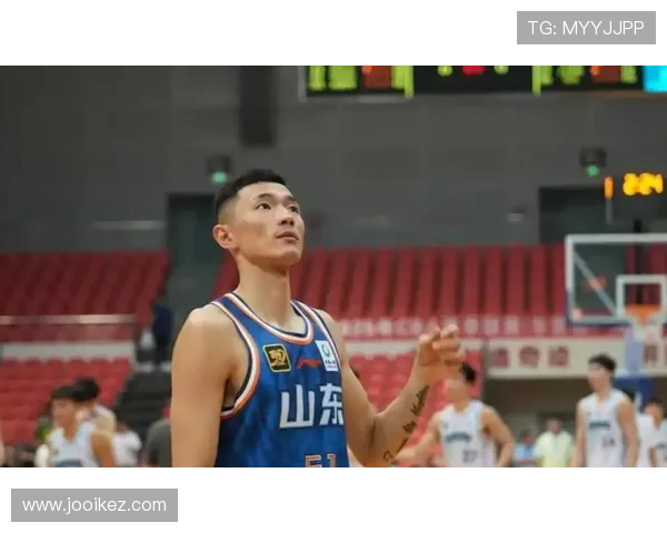邱彪点评陈林坚稳定表现 谢智杰防守突出投篮仍需提升 邱彪点评陈林坚稳定表现 谢智杰防守突出投篮仍需提升