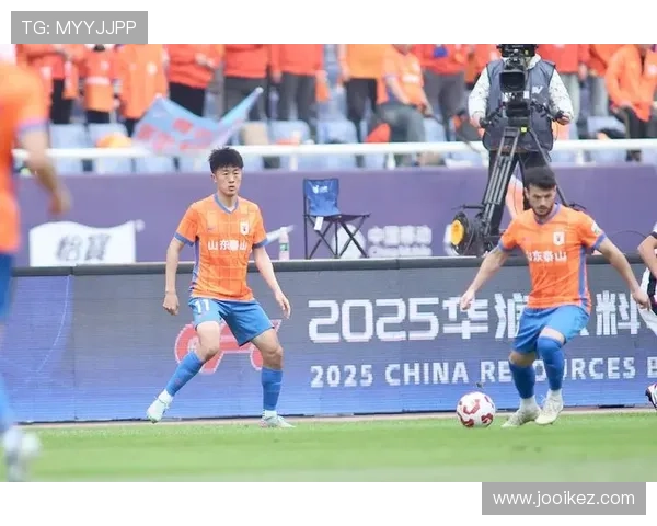 泰山反超比分泽卡助攻刘洋轻松破门助球队领先