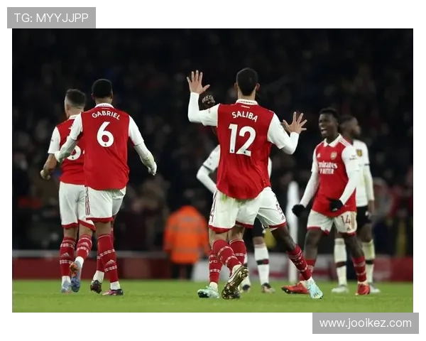 阿森纳领先四分伯恩茅斯桑德兰紧随其后曼城曼联同积十六分位居中游